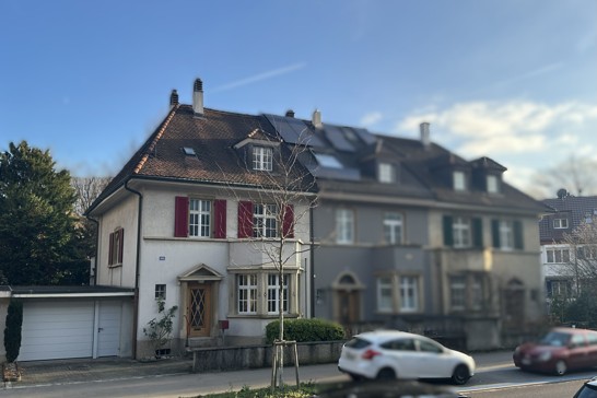 Repräsentatives Stadthaus mit grossem Garten und Garage 20