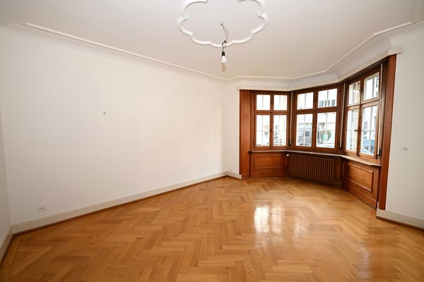 Repräsentatives Stadthaus mit grossem Garten und Garage 5