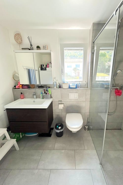 Modernes Doppel-Einfamilienhaus mit Weitblick und grosser Terrasse in Rodersdorf SO 11