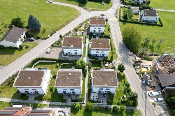 Modernes Doppel-Einfamilienhaus mit Weitblick und grosser Terrasse in Rodersdorf SO 4