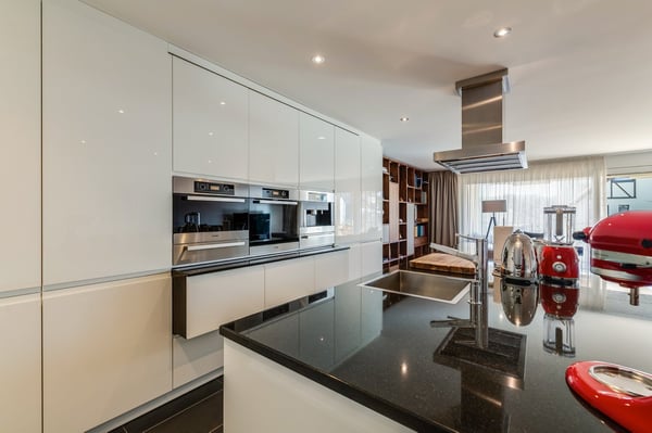 Exklusive 4.5-Zimmerwohnung mit Premiumküche & Südbalkon an top Lage in Allschwil 7