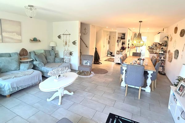 Modernes Doppel-Einfamilienhaus mit Weitblick und grosser Terrasse in Rodersdorf SO 8