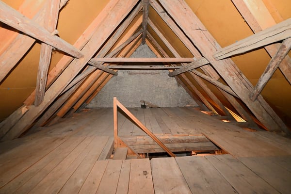Stockwerkeigentum in historischem Bauernhaus mit modernem Wohnkomfort und traumhaftem Garten 29