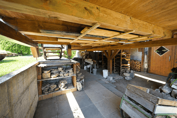 Stockwerkeigentum in historischem Bauernhaus mit modernem Wohnkomfort und traumhaftem Garten 23