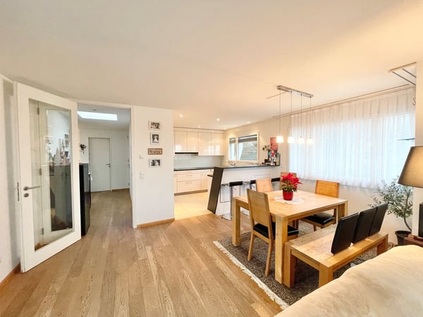 Modernes Terrassenhaus an ruhiger und zentraler Lage in Allschwil 2