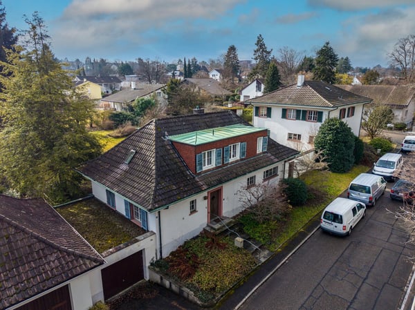 Grosszügiges Wohnhaus mit Bebauungspotential an begehrter Lage in Binningen 24