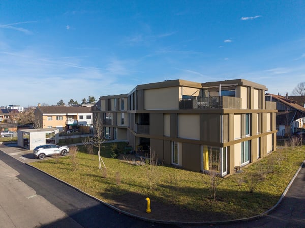 Moderne, hindernisfreie Dachwohnung mit zwei grosszügigen Terrassen 3
