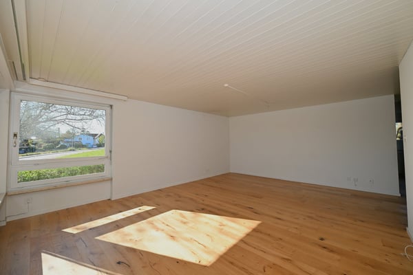 Grosszügige und ruhig gelegene 2-Zimmer-Wohnung mit Garage an exklusiver Lage auf dem Bruderholz 5