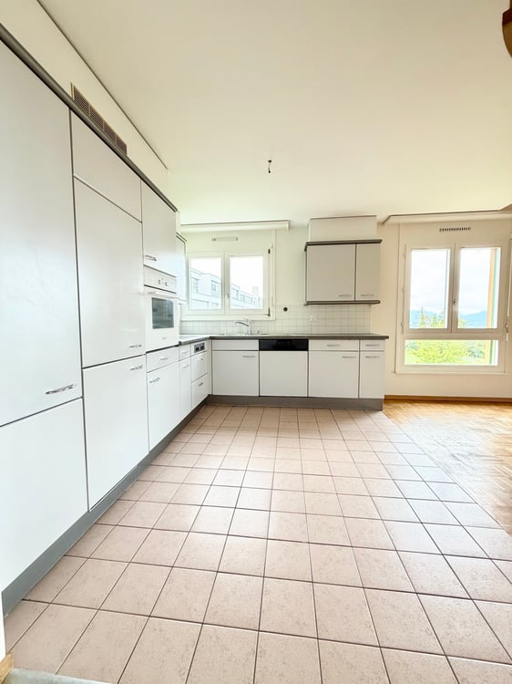 Appartement de 4.5 pièces de 155 m2 avec vue dégagée sur le lac 2