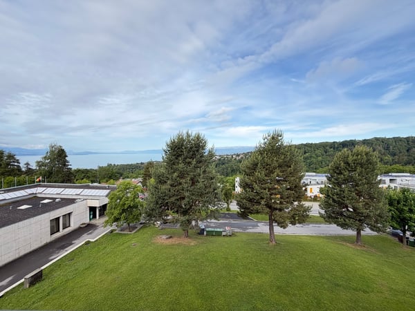 Appartement de 4.5 pièces de 155 m2 avec vue dégagée sur le lac 11