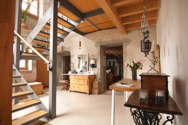 Au coeur du village maison historique 2