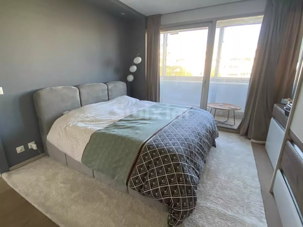 Bel Appartement rénové avec vue dégagée 7