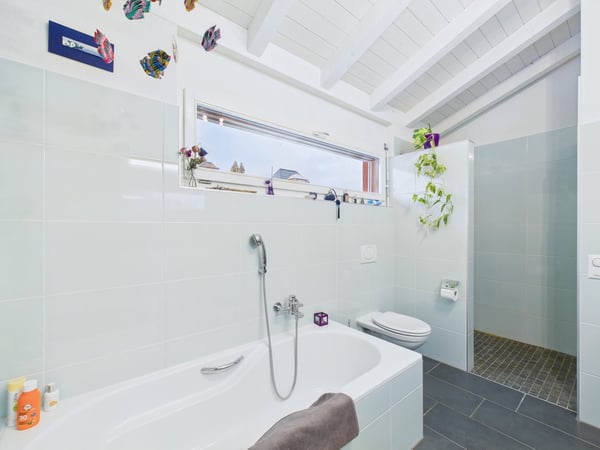 Exklusiver Familientraum - mit Alpenkulisse, Sauna & Doppelgarage 12