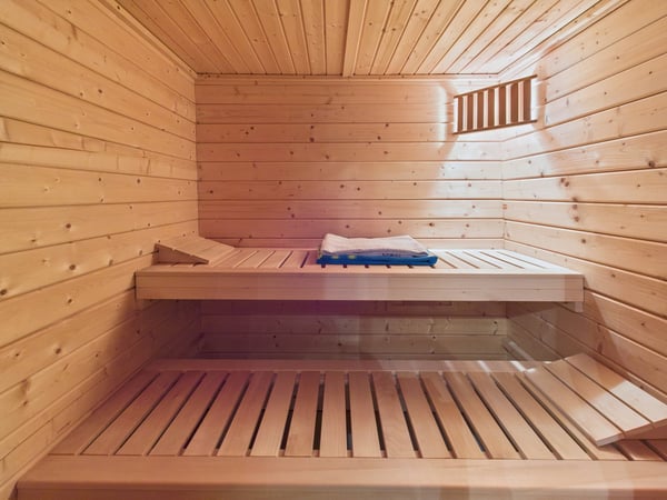 Exklusiver Familientraum - mit Alpenkulisse, Sauna & Doppelgarage 13