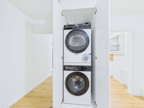 Attraktive 1.5-Zimmer-Wohnung mit Waschturm & Parkplatz 6