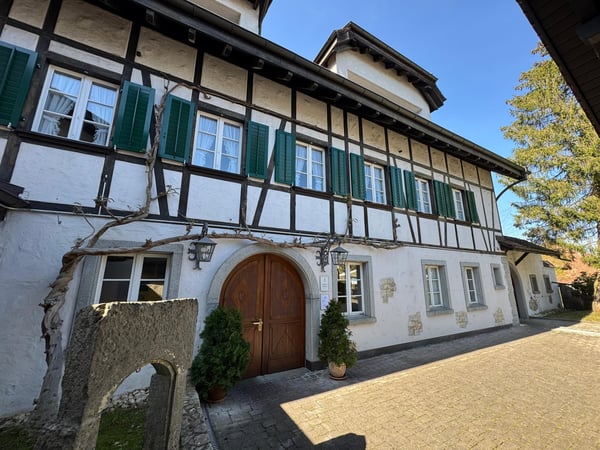 Besonderes Wohnambiente mit Balkon & Schlossblick 6