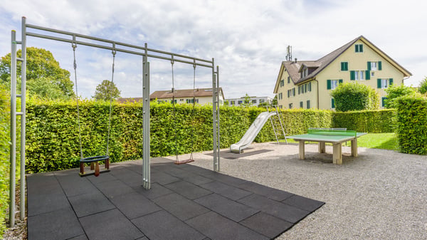 Familienfreundliche 5.5-Zimmer-Wohnung direkt bei der Primarschule Obermeilen 10