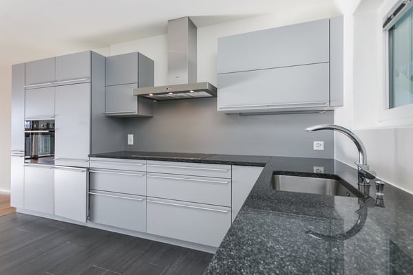 Familienfreundliche 5.5-Zimmer-Wohnung direkt bei der Primarschule Obermeilen 2