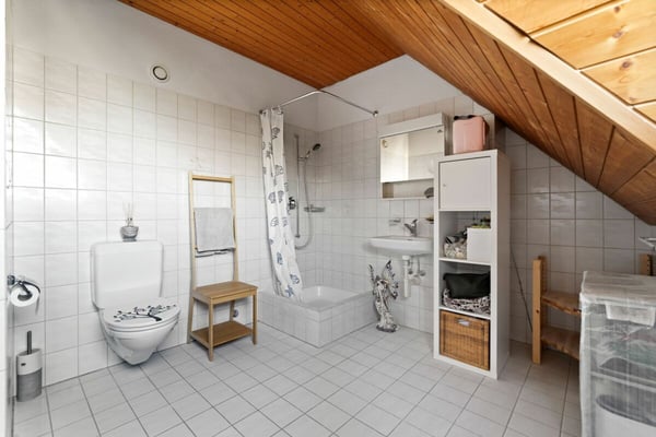 Helle und gepflegte 1.5 Zimmer Maisonettewohnung 9