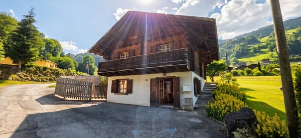 Chalet individuel avec fort potentiel - Résidence secondaire autorisée à Val-d'Illiez 1