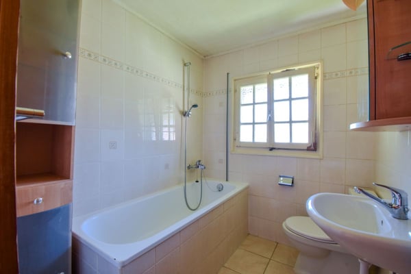 Chalet individuel avec fort potentiel - Résidence secondaire autorisée à Val-d'Illiez 4