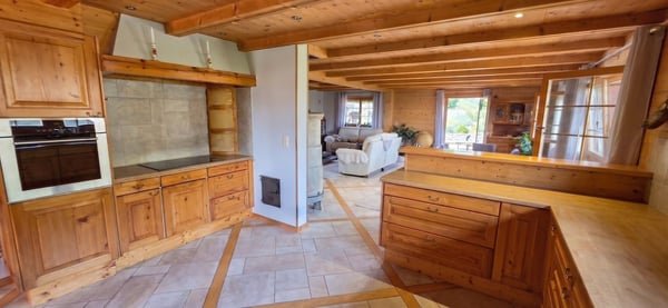 Authentique chalet de 1850 - Charme, espace et tradition 7