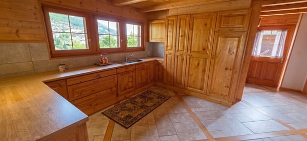 Authentique chalet de 1850 - Charme, espace et tradition 6