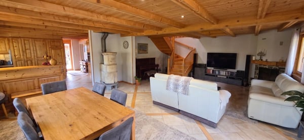 Authentique chalet de 1850 - Charme, espace et tradition 5