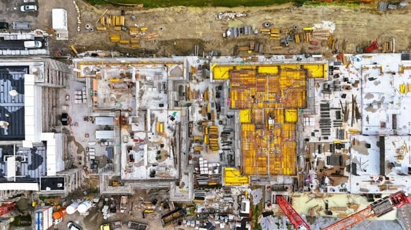 Hochwertige 1.5-Zi.-Wohnung mit grossem Gartenanteil (C 0.3) 2