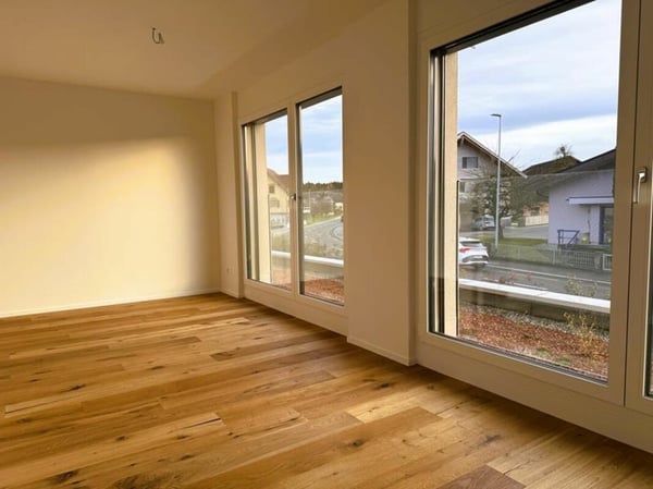 Hochwertige und moderne 1.5-DEFH mit sehr viel Platz in Niederglatt SG 9