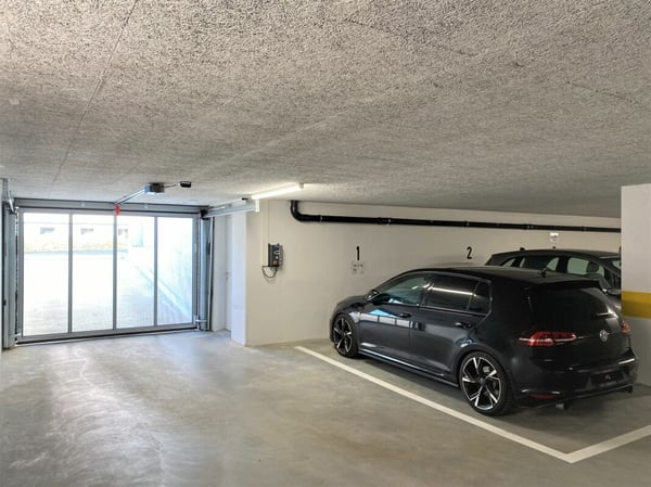 Einstellhallenplatz zu vermieten 3