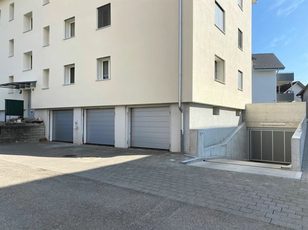 Einstellhallenplatz zu vermieten 2