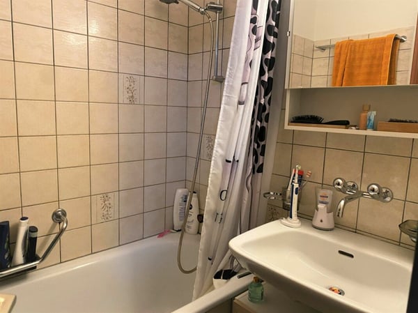 Gepflegte 2.5-Zi.-Erdgeschosswohnung mit gedecktem Sitzplatz 7