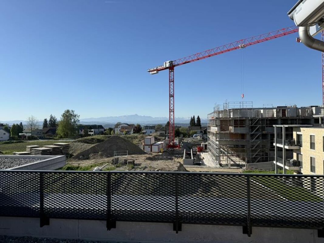 Ganz oben. Ganz frei. Ganz Zuhause - exklusive 3.5-Zi.-Attikawohnung in Berg