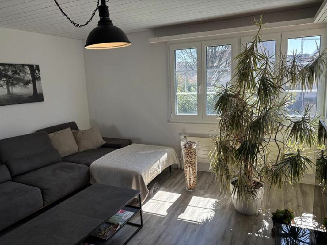 Wohnen mit Mehrwert: charmante 4.5-Zimmer-Wohnung verbindet ruhige Lage mit zentraler Erreichbarkeit