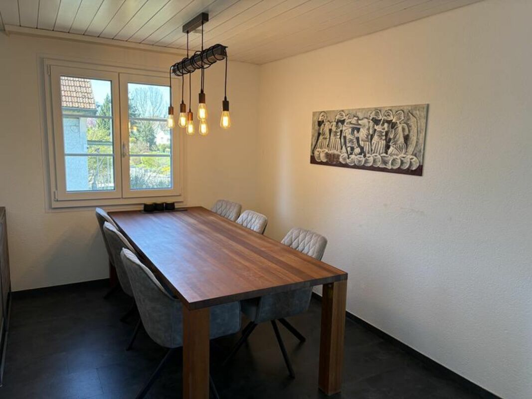 Wohnen mit Mehrwert: charmante 4.5-Zimmer-Wohnung verbindet ruhige Lage mit zentraler Erreichbarkeit