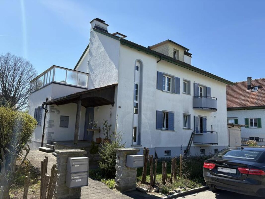 Wohnen mit Mehrwert: charmante 4.5-Zimmer-Wohnung verbindet ruhige Lage mit zentraler Erreichbarkeit