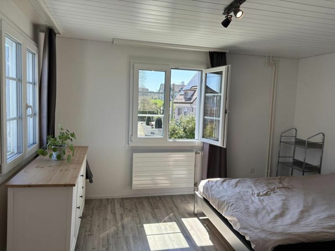 Wohnen mit Mehrwert: charmante 4.5-Zimmer-Wohnung verbindet ruhige Lage mit zentraler Erreichbarkeit