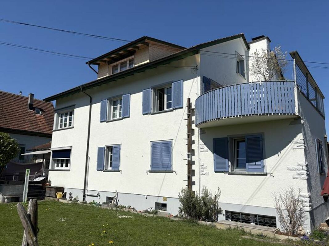 Wohnen mit Mehrwert: charmante 4.5-Zimmer-Wohnung verbindet ruhige Lage mit zentraler Erreichbarkeit