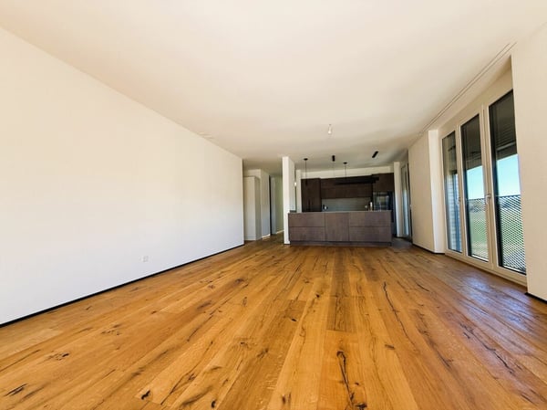 Ganz oben. Ganz frei. Ganz Zuhause - exklusive 3.5-Zi.-Attikawohnung in Berg 4