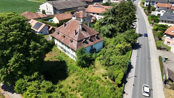 Immeuble de caractère à rénover avec potentiel de 5 logements 2