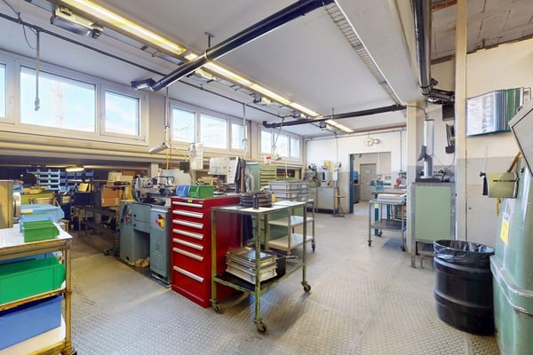 Grosszügige Gewerberäume in Heimberg 5