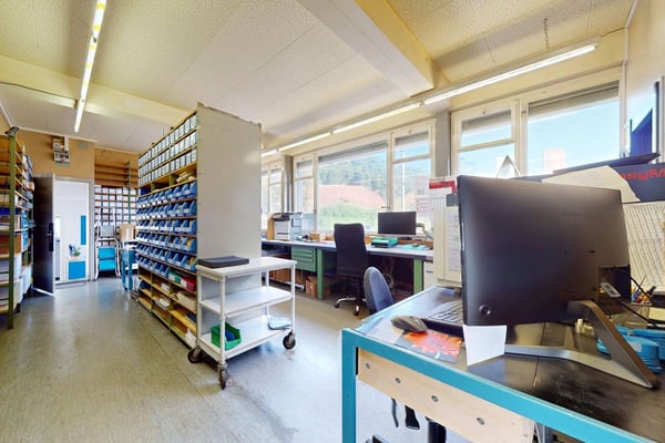 Grosszügige Gewerberäume in Heimberg 8