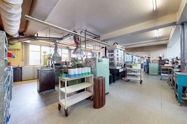 Grosszügige Gewerberäume in Heimberg 3