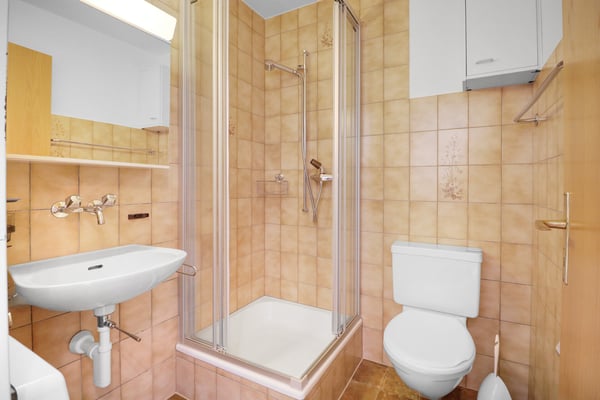Charmante Studio-Wohnung mit Seesicht, ideal als Zweitwohnsitz oder An 13