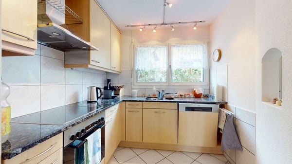 4.5-Zimmer-Reiheneinfamilienhaus mit Garage an zentraler Lage in Steff 5