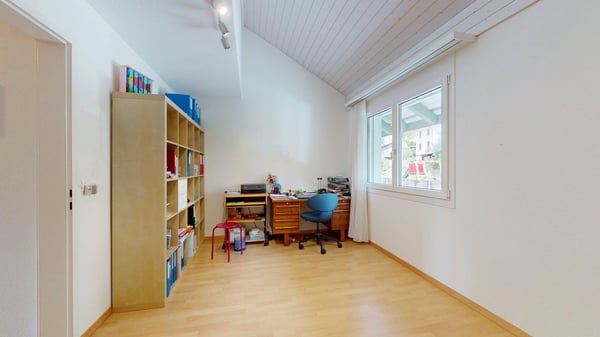 4.5-Zimmer-Reiheneinfamilienhaus mit Garage an zentraler Lage in Steff 8