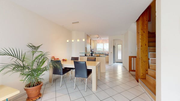 4.5-Zimmer-Reiheneinfamilienhaus mit Garage an zentraler Lage in Steff 11