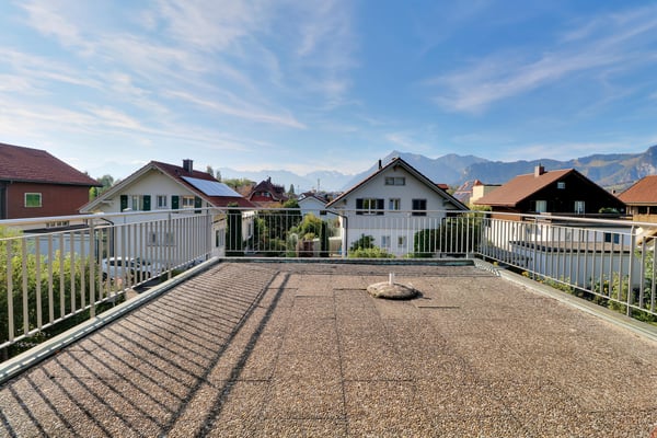 6.5-Zimmer-Einfamilienhaus an zentraler Lage in Thun mit Bergsicht und 11