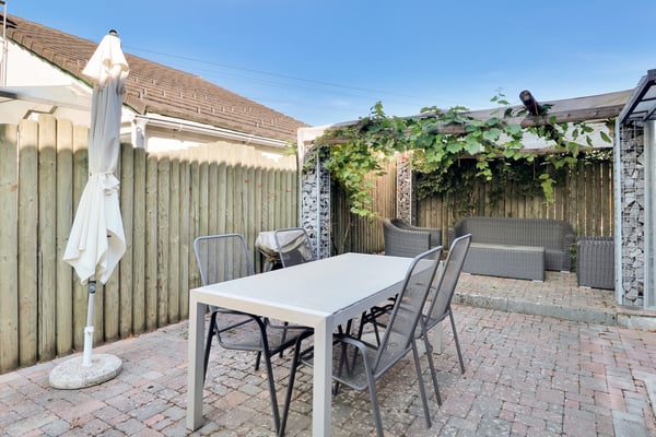 6.5-Zimmer-Einfamilienhaus an zentraler Lage in Thun mit Bergsicht und 7